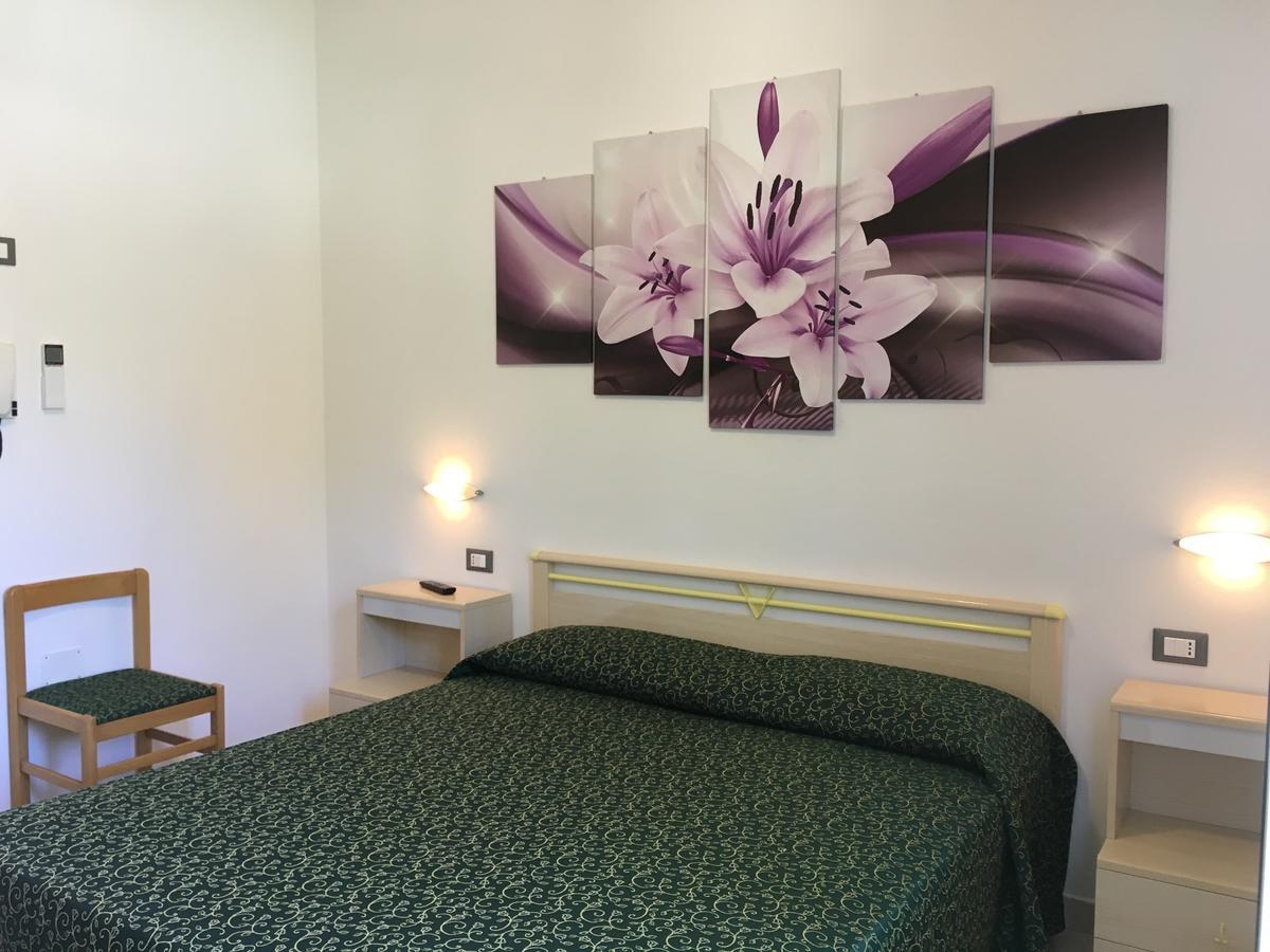 Hotel Barbarossa Порт-Аццурро Экстерьер фото